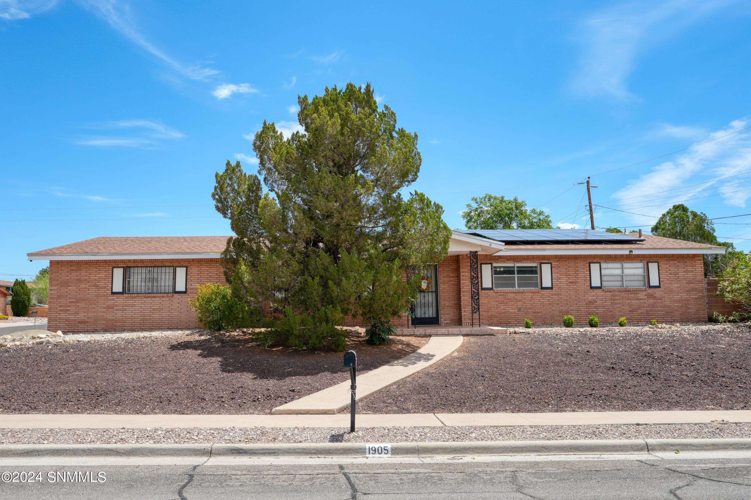 Las Cruces, NM 88001,1905 Camino Del Rex