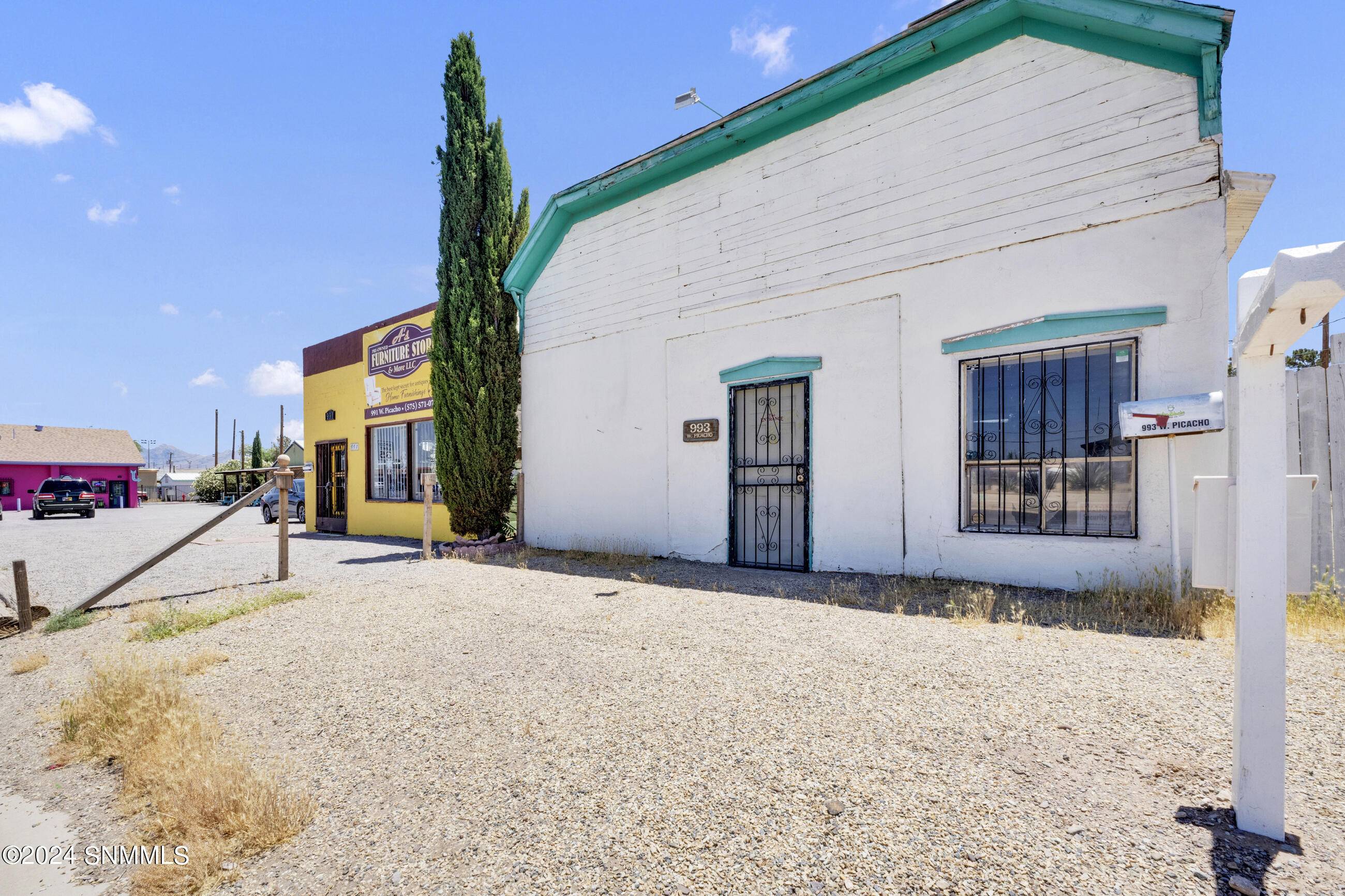 Las Cruces, NM 88005,991 W Picacho AVE