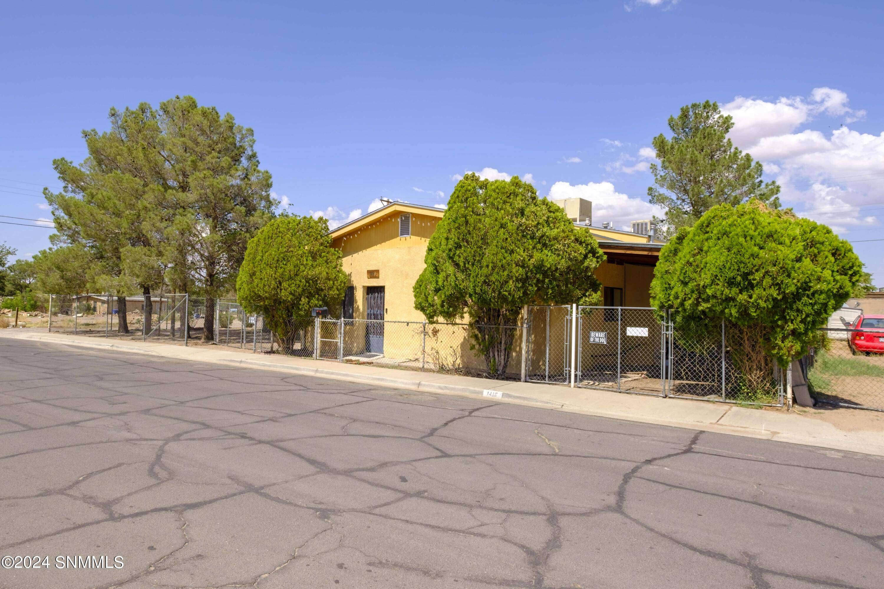 Las Cruces, NM 88001,1418 N Tornillo ST