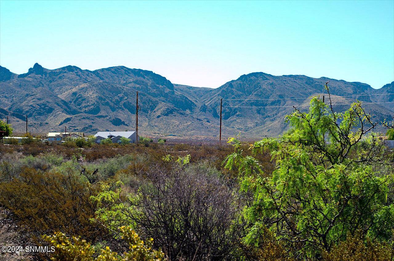 Las Cruces, NM 88011,5081 Lost Padre Mine RD