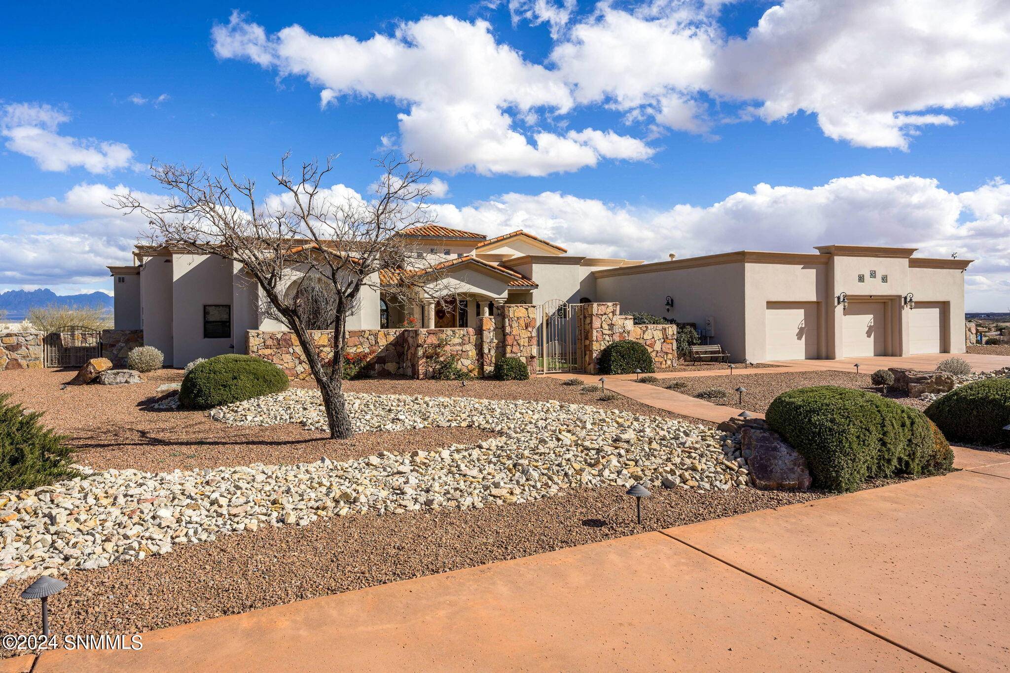 Las Cruces, NM 88007,8055 Constitution RD