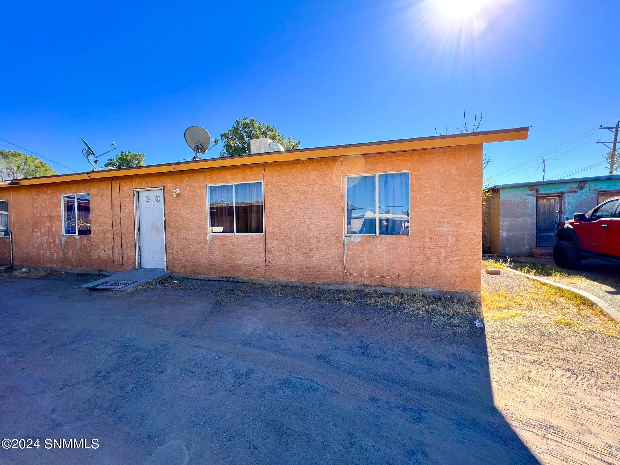 Las Cruces, NM 88001,522 Juniper AVE