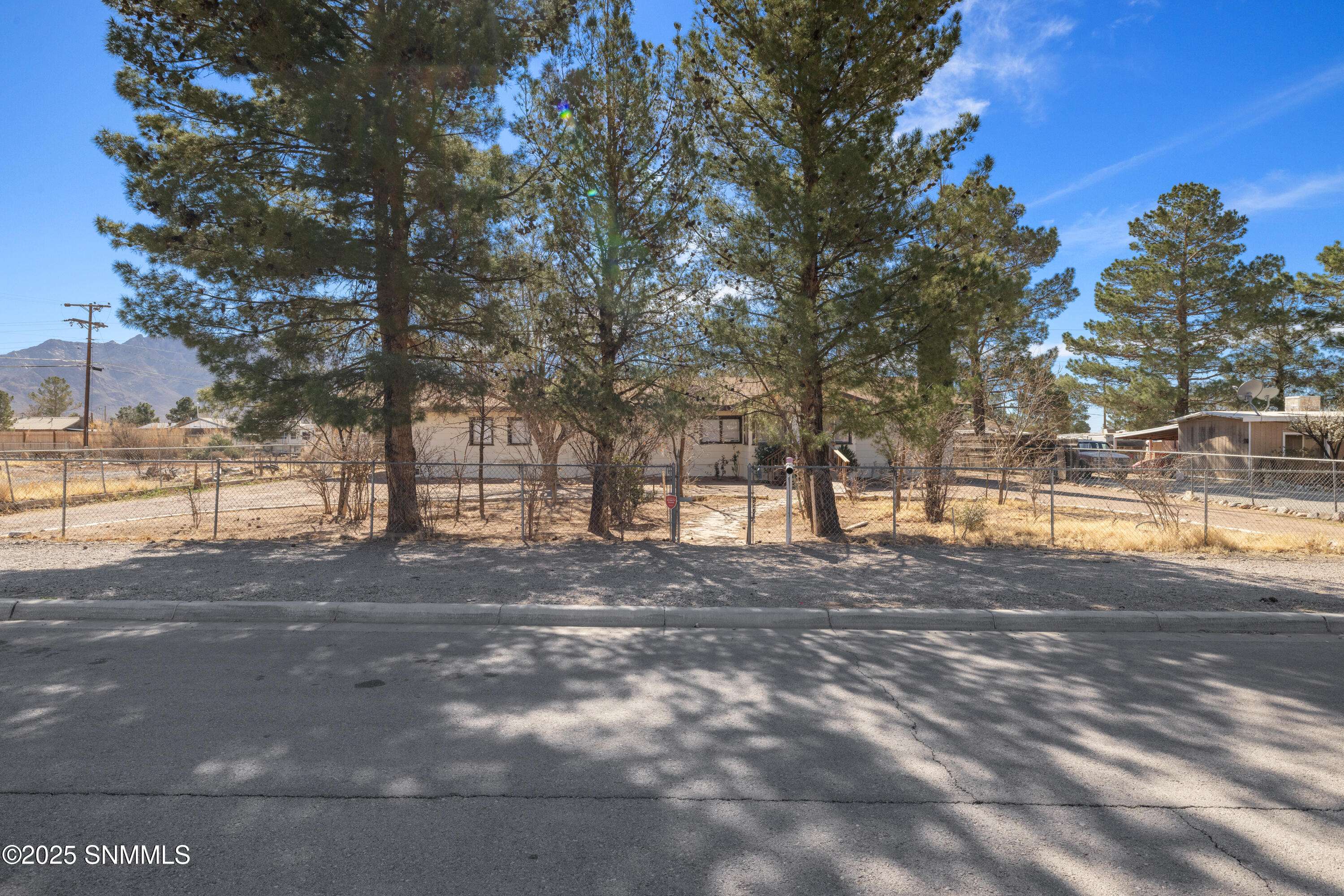 Las Cruces, NM 88011,9618 Butterfield BLVD