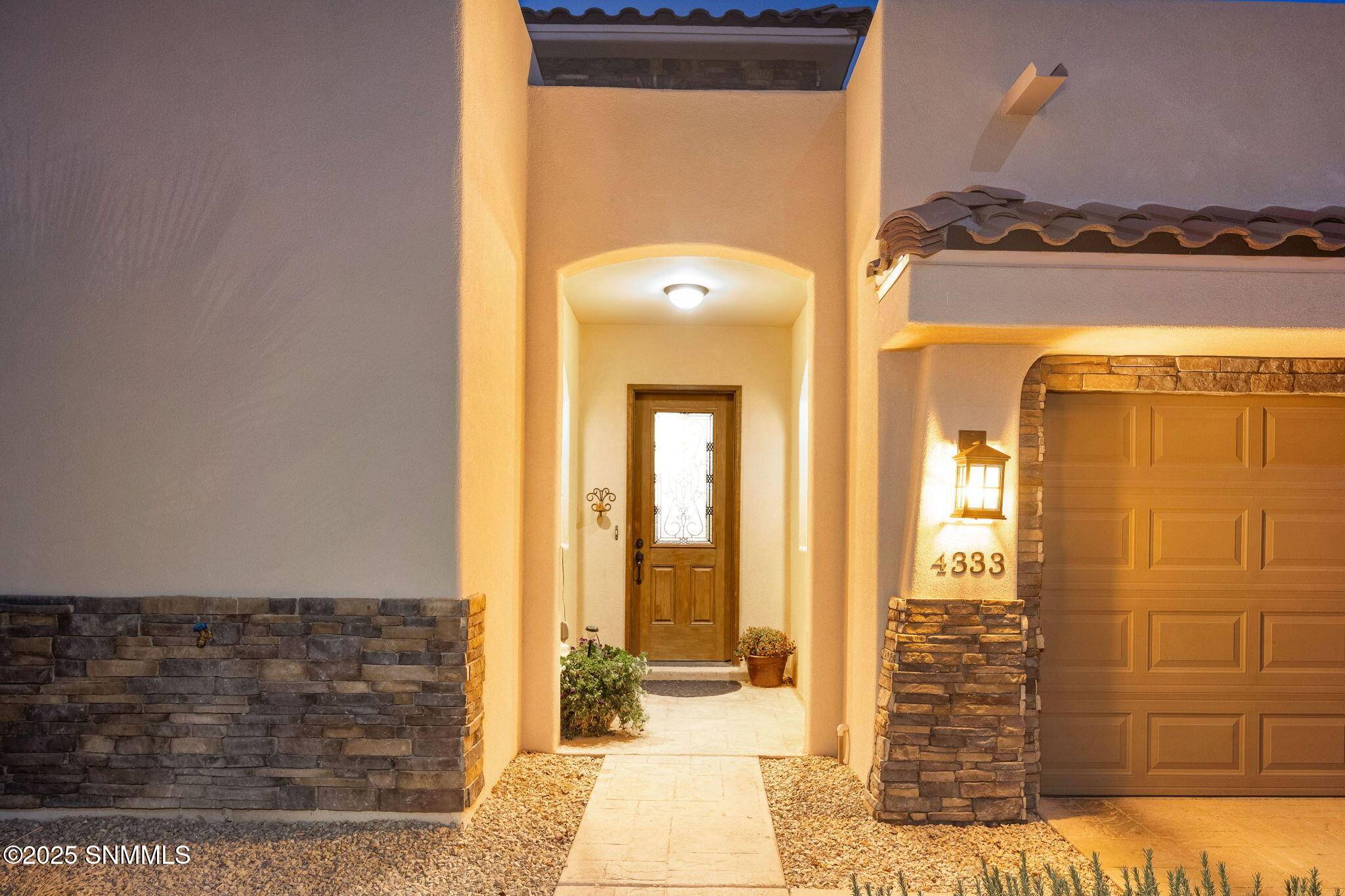 Las Cruces, NM 88011,4333 Tewa CT