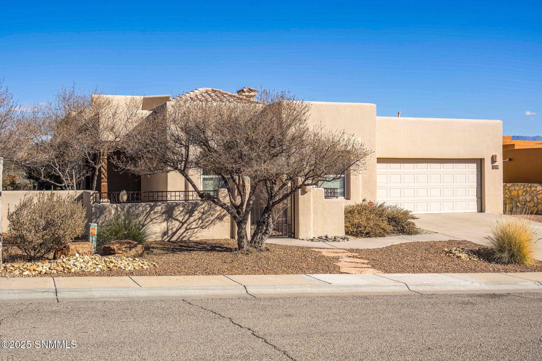 Las Cruces, NM 88011,1208 Percha Creek WAY