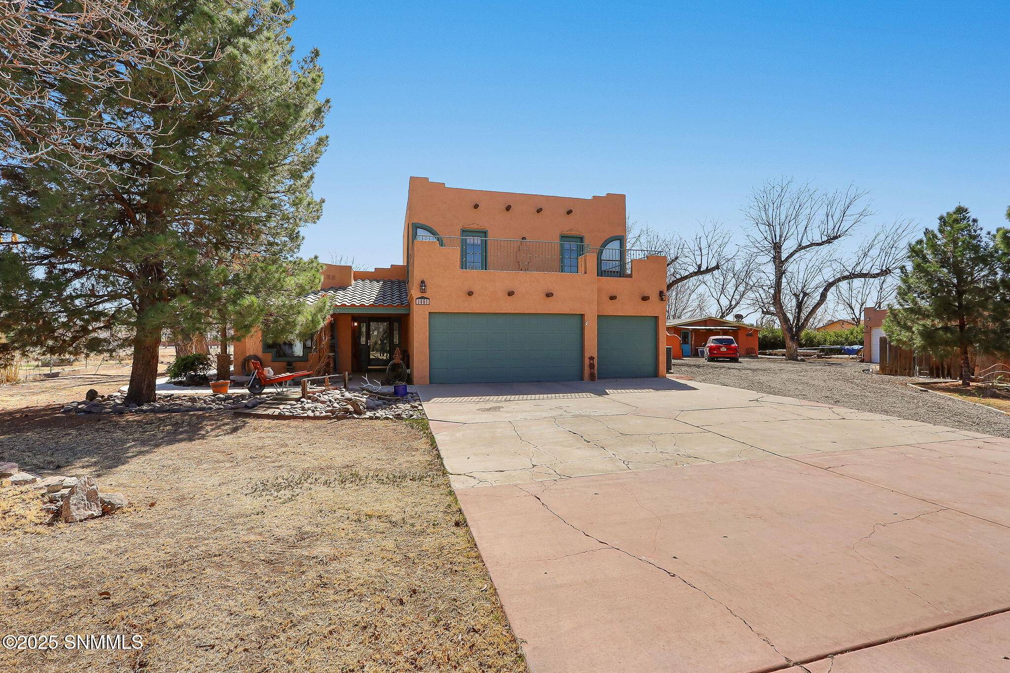 Las Cruces, NM 88005,1461 W Brown RD