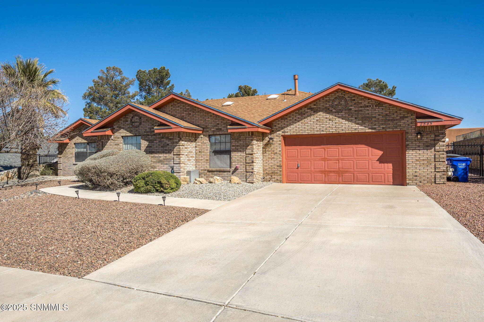 Las Cruces, NM 88011,2545 Tiffany DR