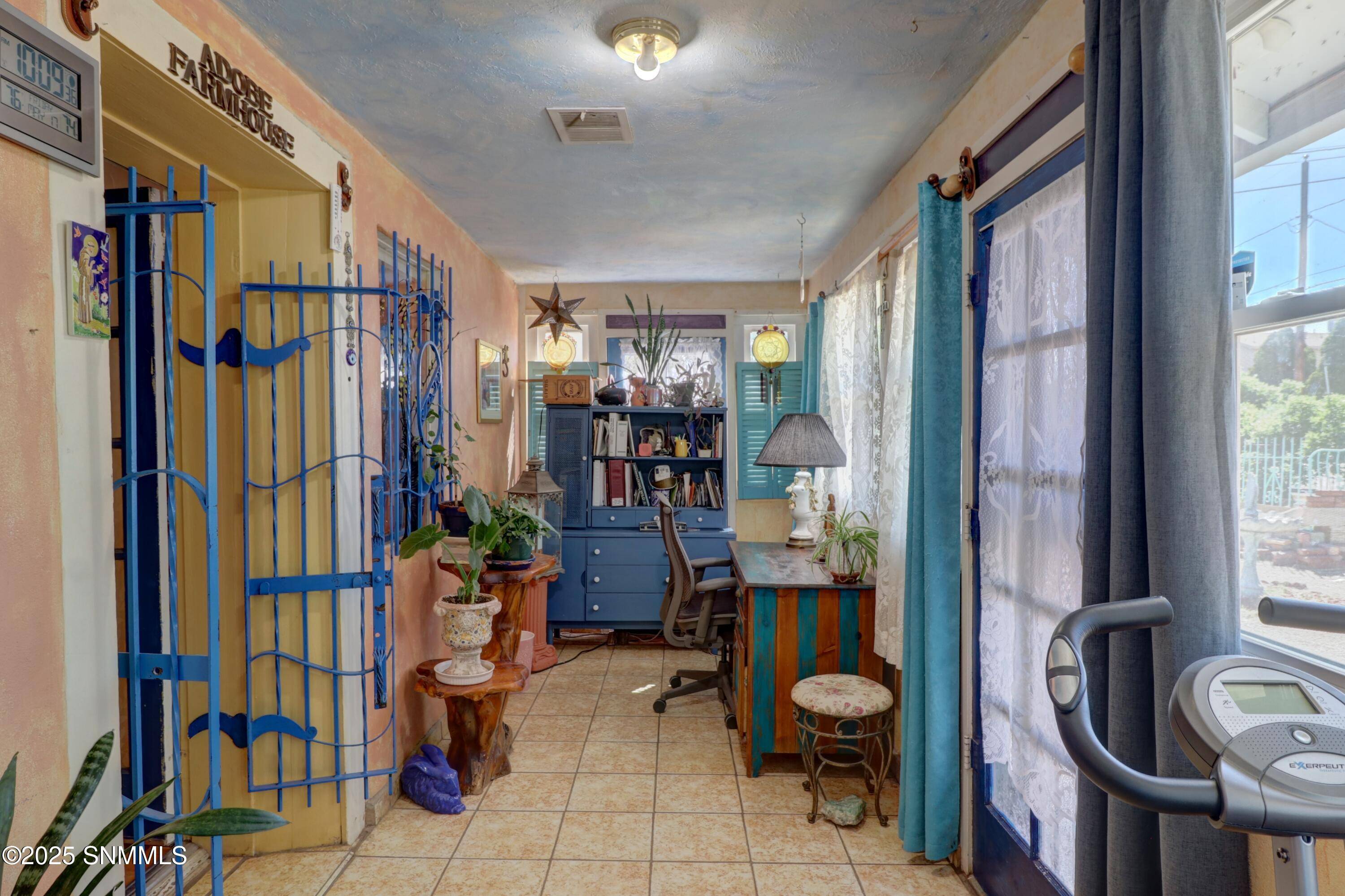 Las Cruces, NM 88005,1406 W Brown RD