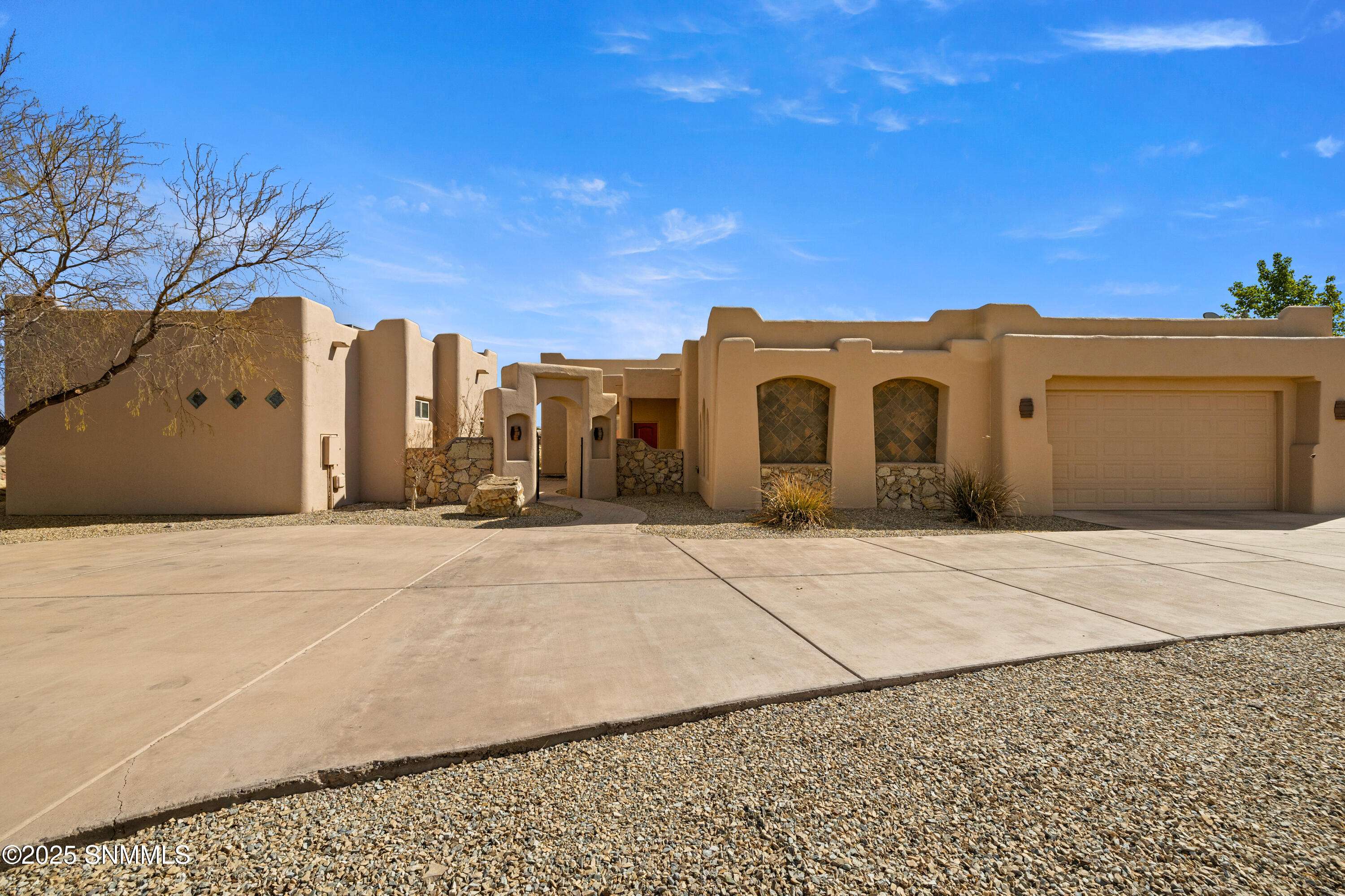 Las Cruces, NM 88011,4272 Lyra CT