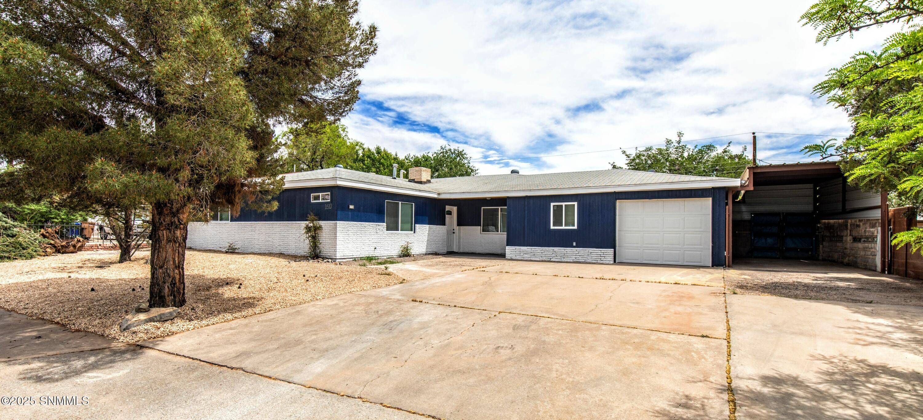 Las Cruces, NM 88001,1610 Country Club CIR