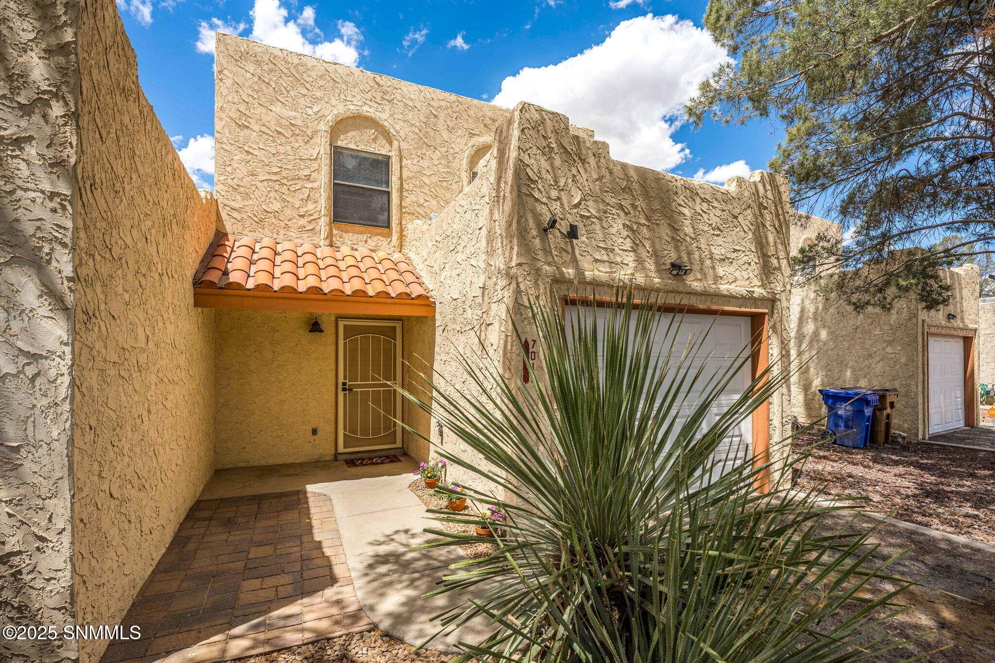 Las Cruces, NM 88005,701 Parker RD ##E
