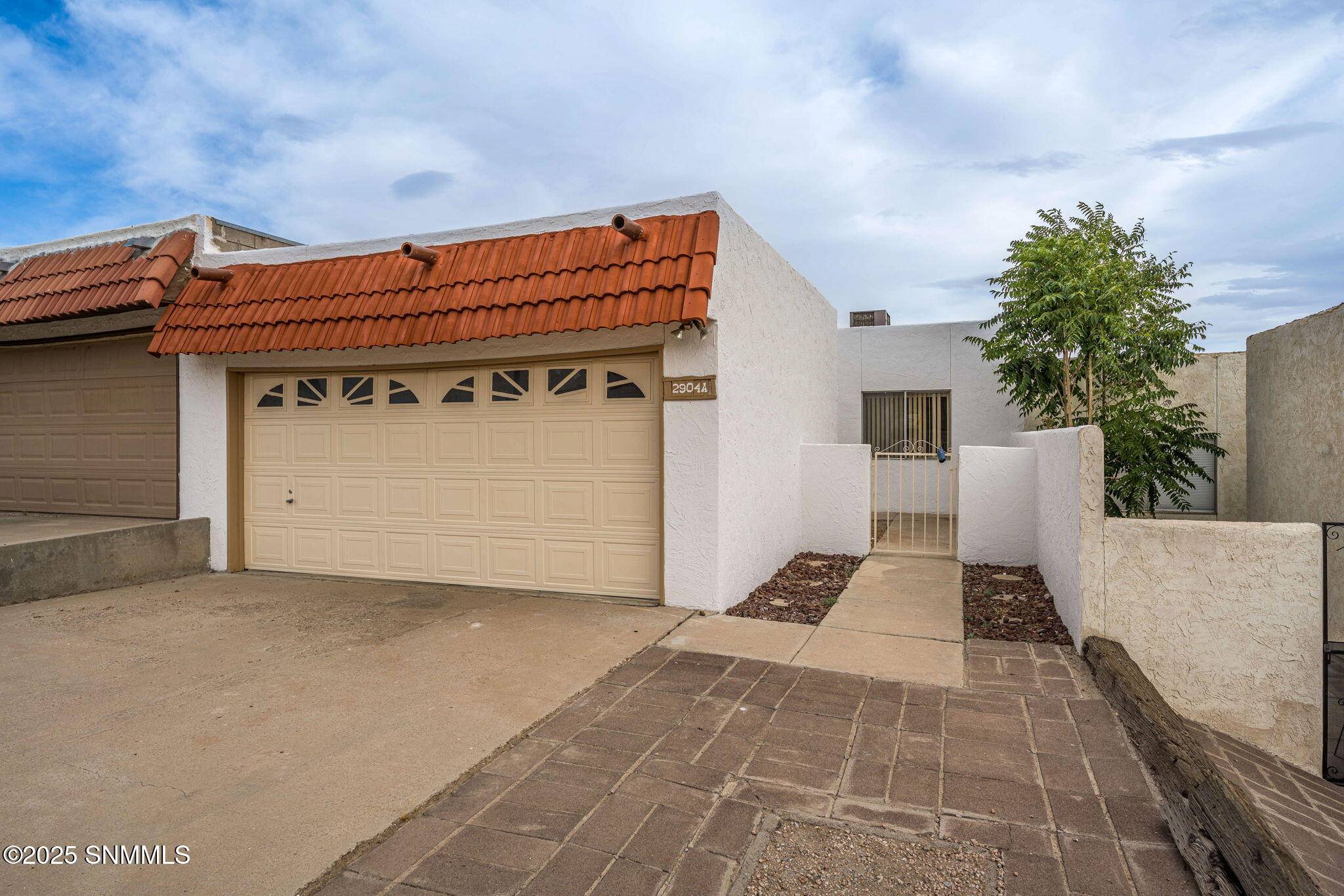 Las Cruces, NM 88011,2904 Majestic RDG #Apt A