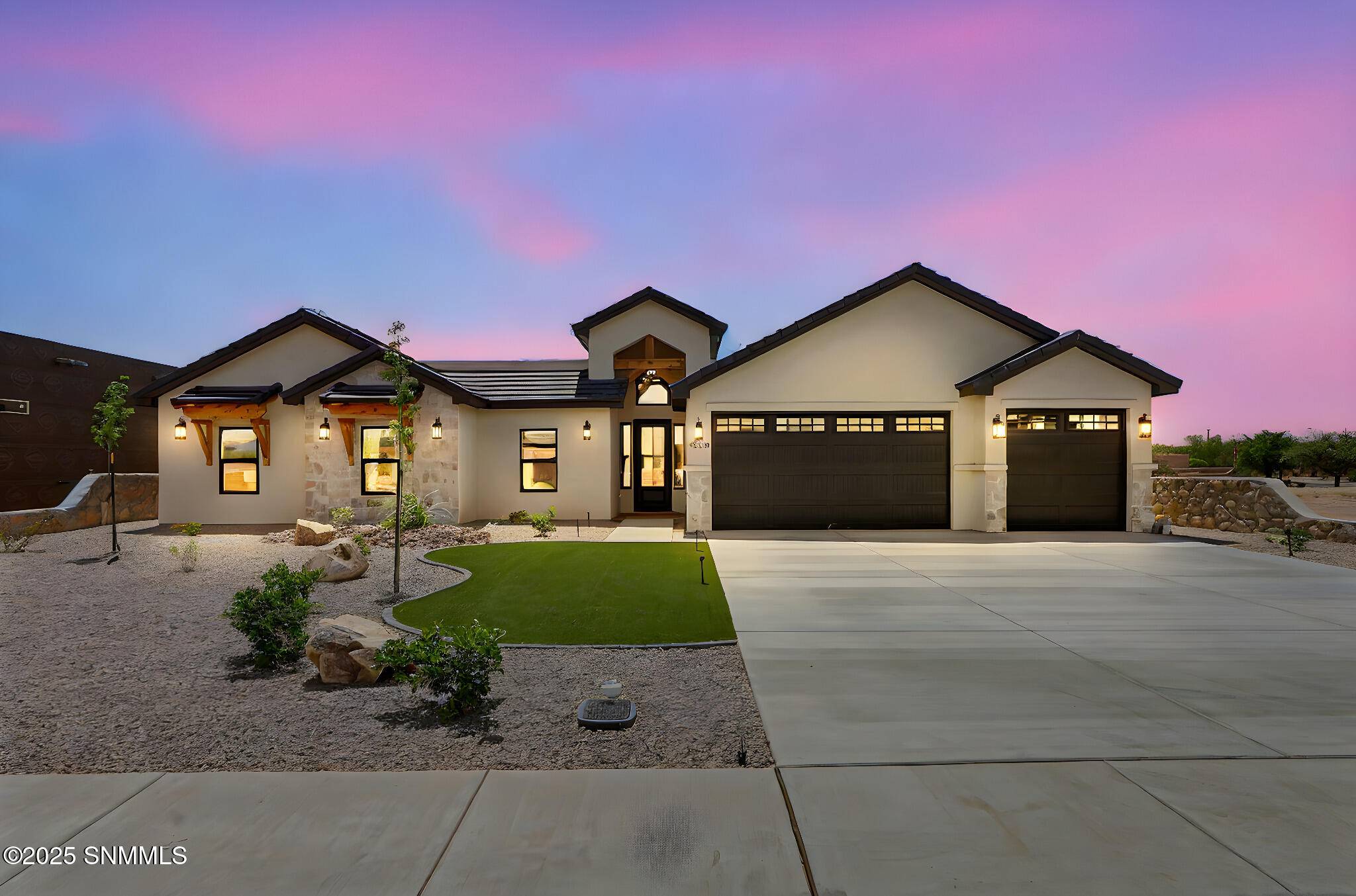 Las Cruces, NM 88005,4050 Santa Elena PL