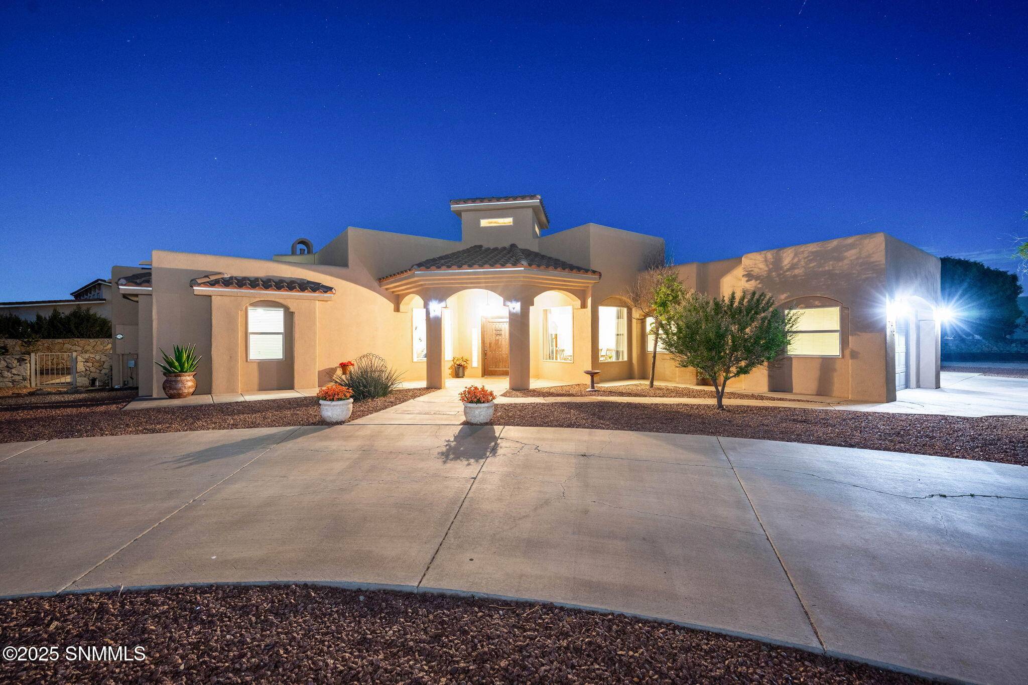 Las Cruces, NM 88005,775 Sandy Beach RD