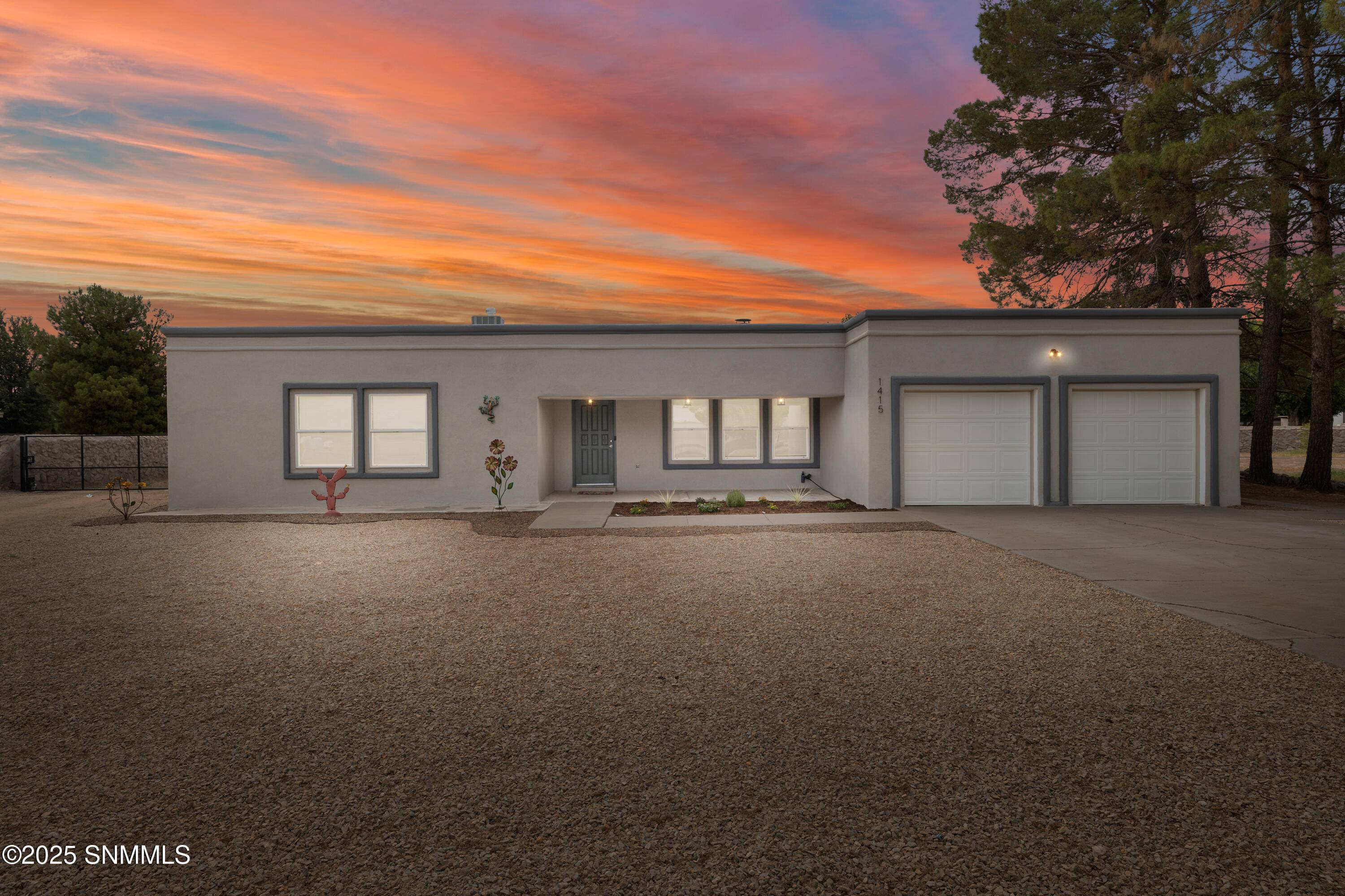 Las Cruces, NM 88007,1415 Tierra Del Sol DR