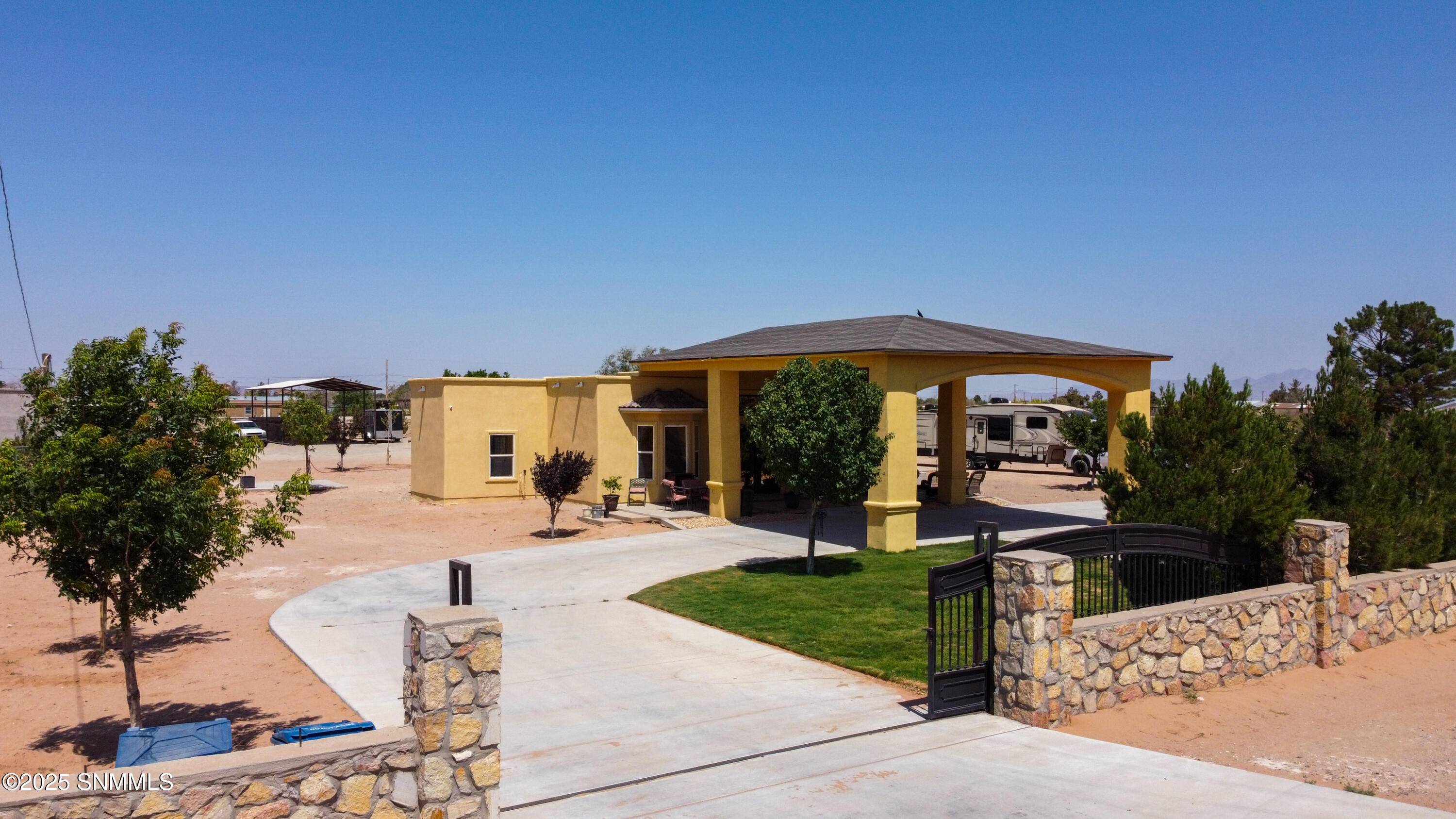 Chaparral, NM 88081,406 Ralph ST