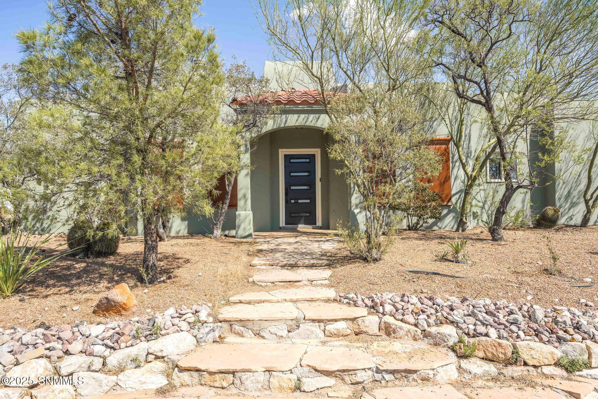 Las Cruces, NM 88011,9902 Alberta WAY