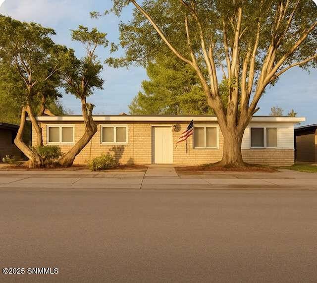 Alamogordo, NM 88310,2402 Tulane AVE