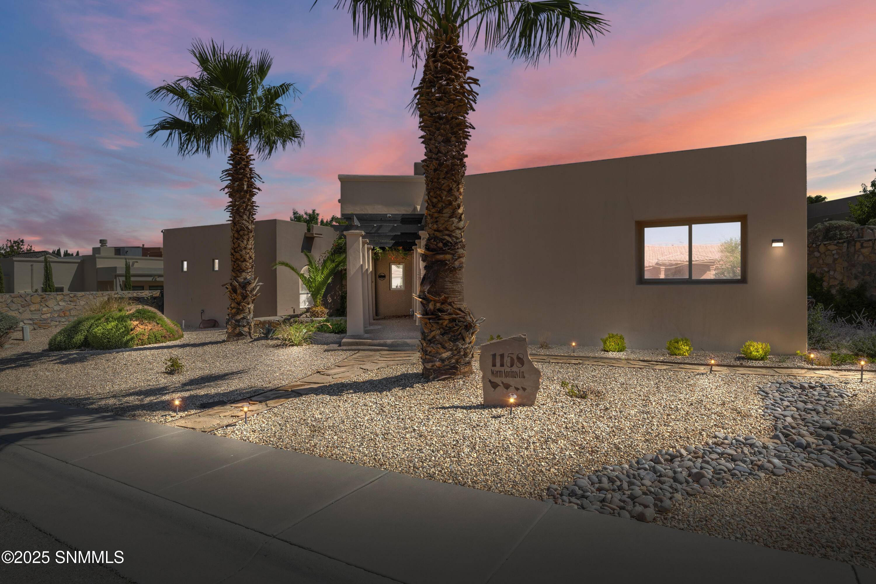 Las Cruces, NM 88011,1158 Warm Springs LN