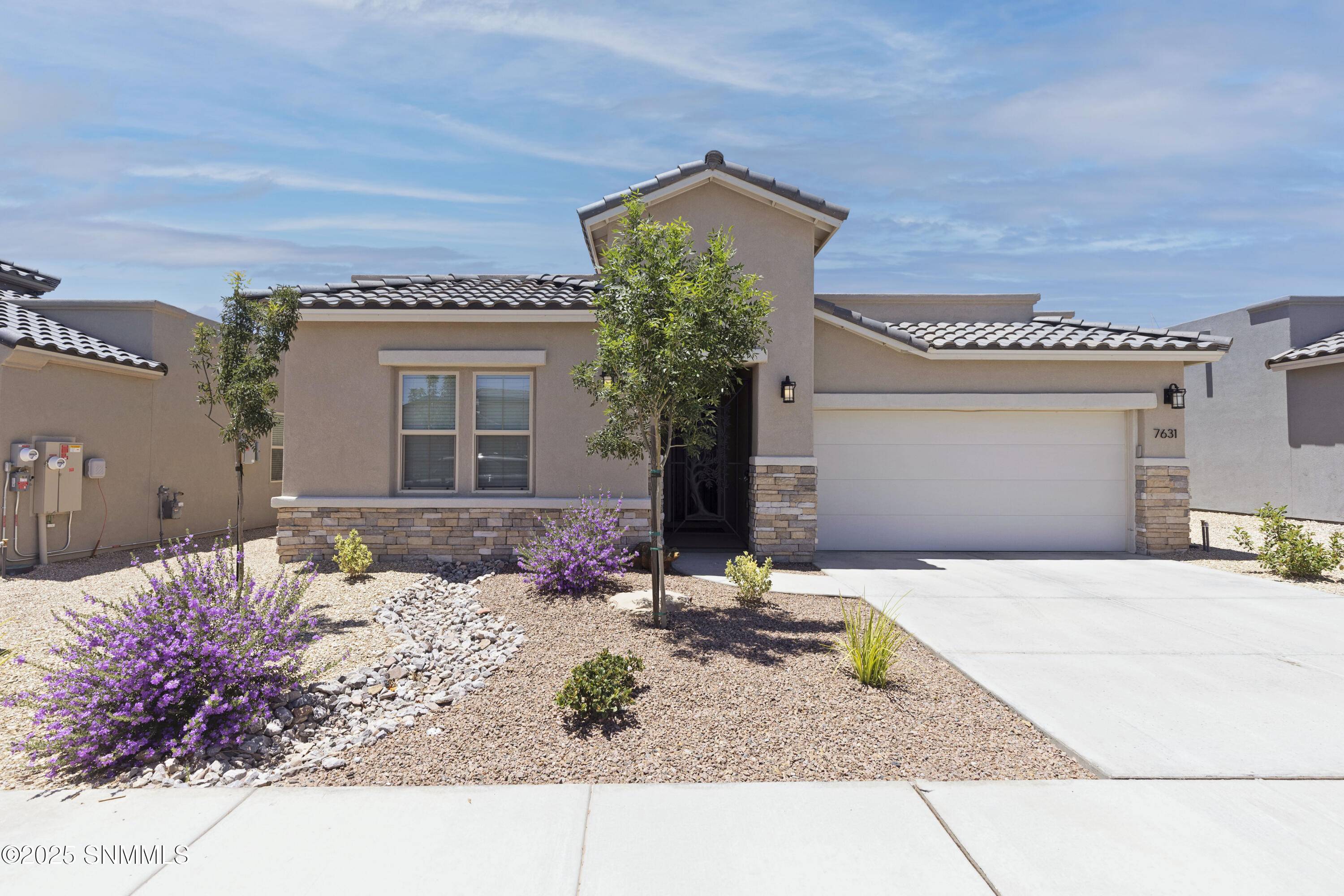 Las Cruces, NM 88012,7631 Blue Star