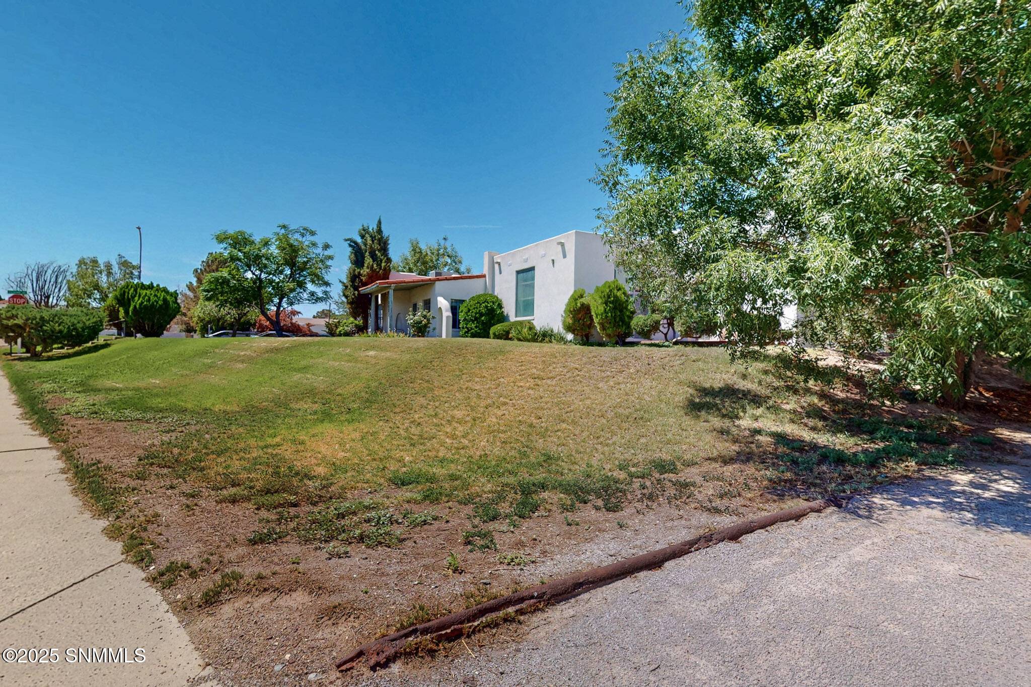 Las Cruces, NM 88005,925 Hess TER