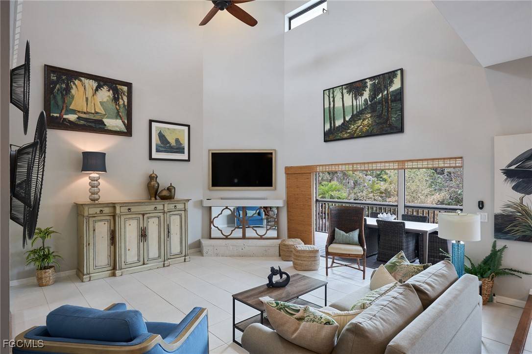 Sanibel, FL 33957,1241 Junonia ST