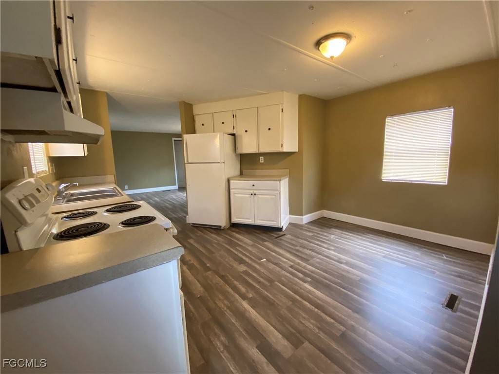 North Fort Myers, FL 33903,349 State ST