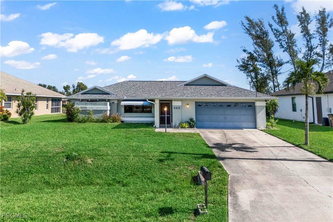 Cape Coral, FL 33990,223 SE 16th ST