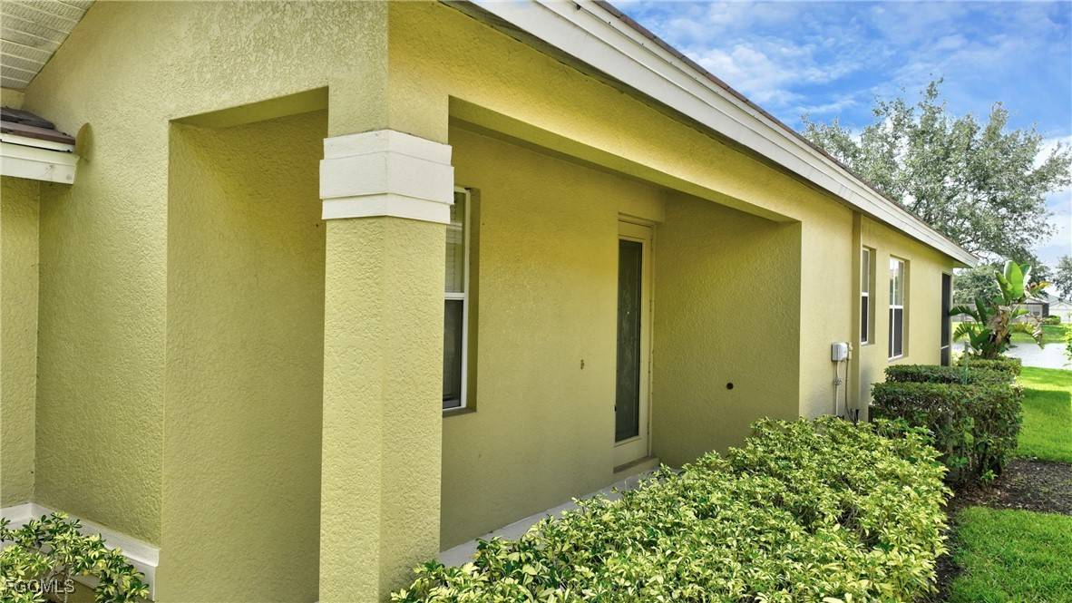 Lehigh Acres, FL 33973,4725 Fairloop RUN
