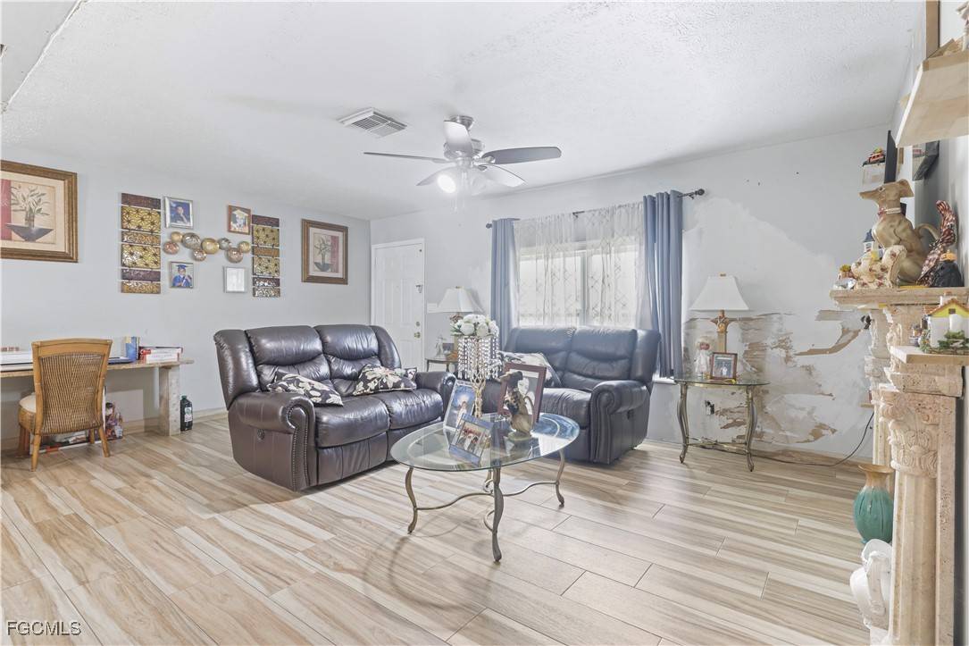 Naples, FL 34117,3871 White BLVD