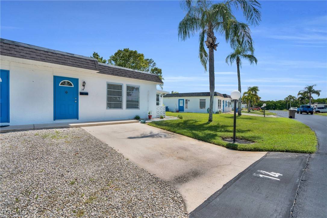 Lehigh Acres, FL 33936,14 Temple CT