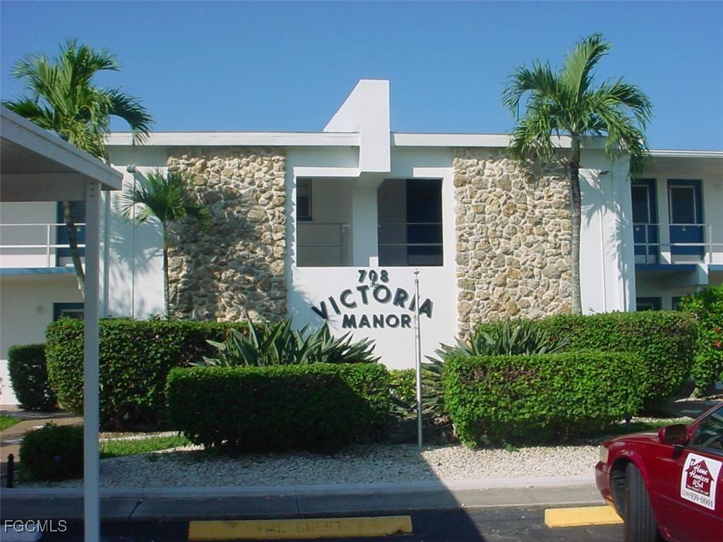 Cape Coral, FL 33904,708 Victoria DR #206