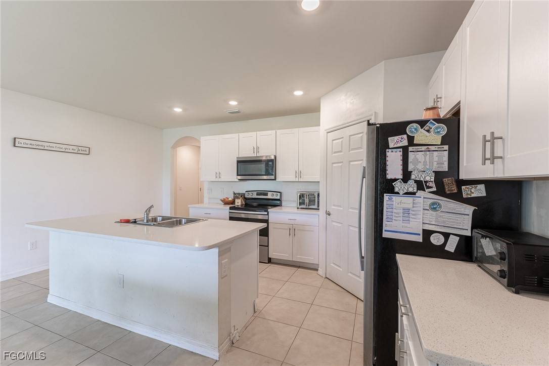 Cape Coral, FL 33909,303 NE 6th ST