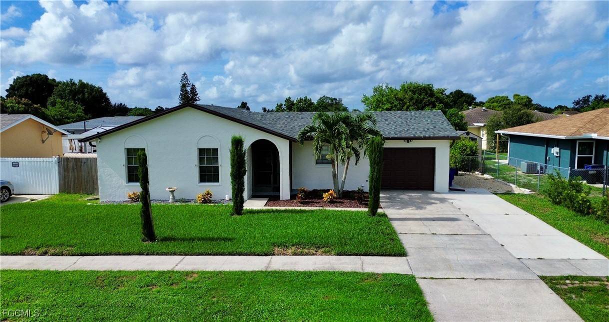 North Fort Myers, FL 33903,947 Jolly RD