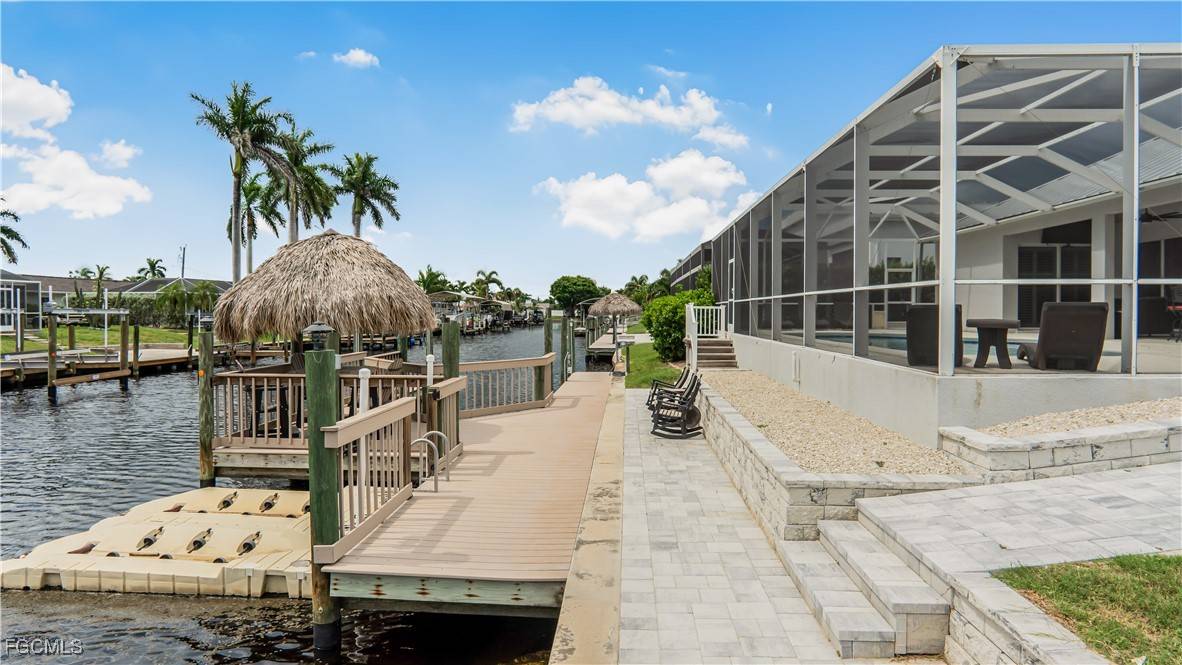 Cape Coral, FL 33904,5328 Mayfair CT