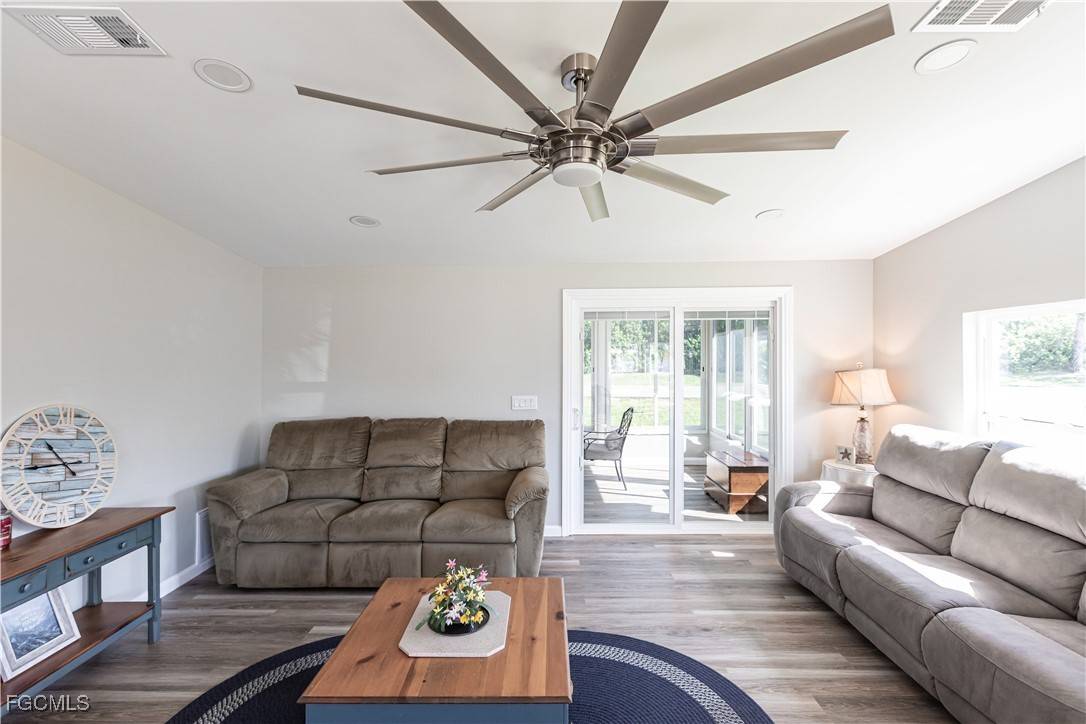 North Fort Myers, FL 33903,19867 Eagle Trace CT