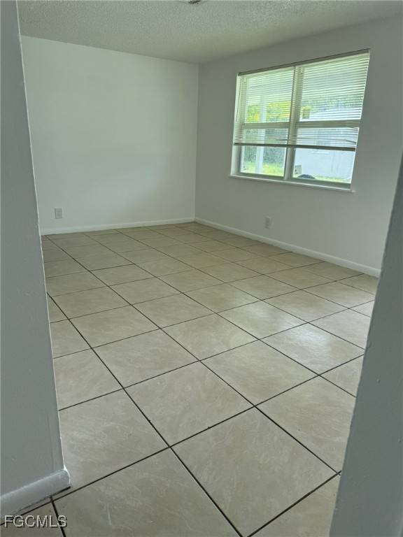 North Fort Myers, FL 33917,286 Lowell AVE #292
