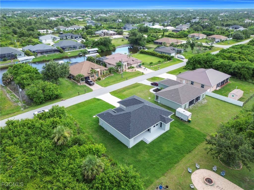 Port Charlotte, FL 33981,9333 Hialeah TER