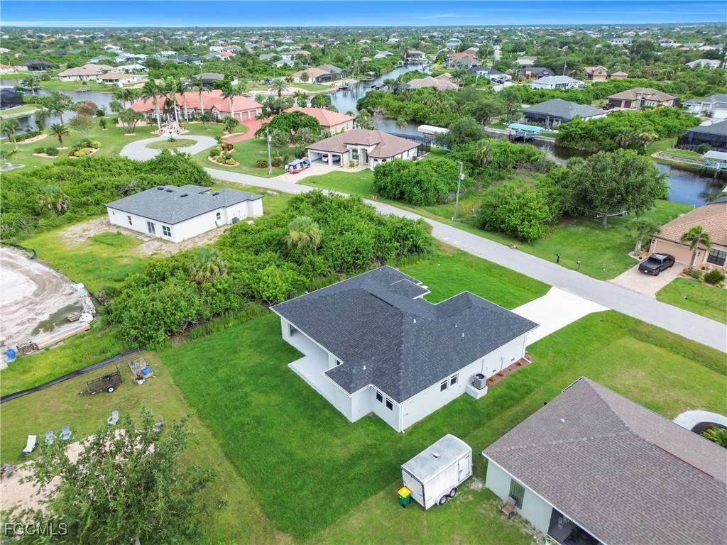 Port Charlotte, FL 33981,9333 Hialeah TER