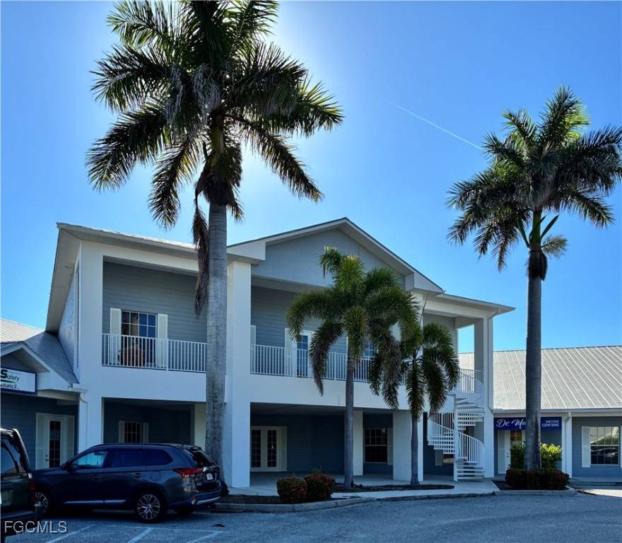 Port Charlotte, FL 33953,1032 Tamiami TRL #6
