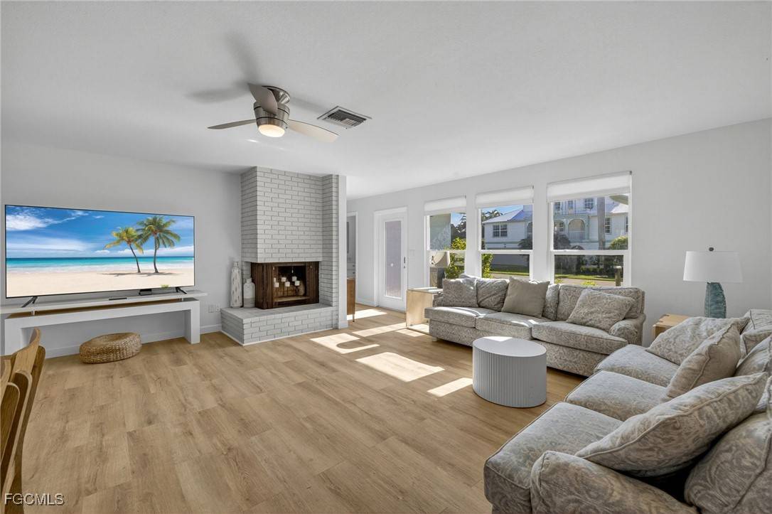 Sanibel, FL 33957,1739 Jewel Box DR