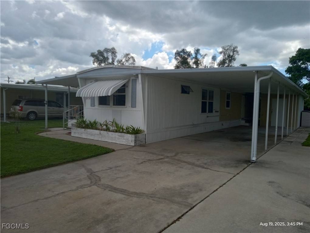 North Fort Myers, FL 33917,2731 Breezewood DR