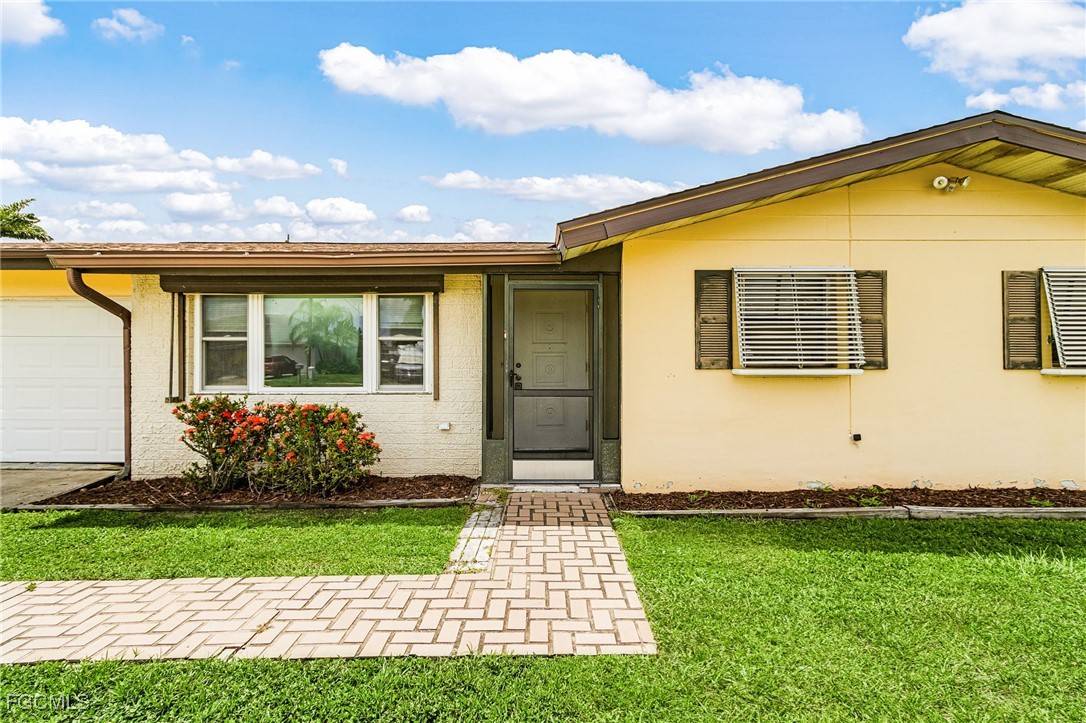 North Fort Myers, FL 33903,4555 Vinsetta AVE