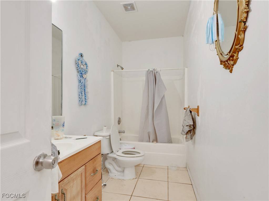 Naples, FL 34116,4639 19th PL SW