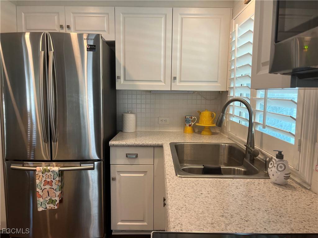 North Fort Myers, FL 33903,3142 Mercury LN