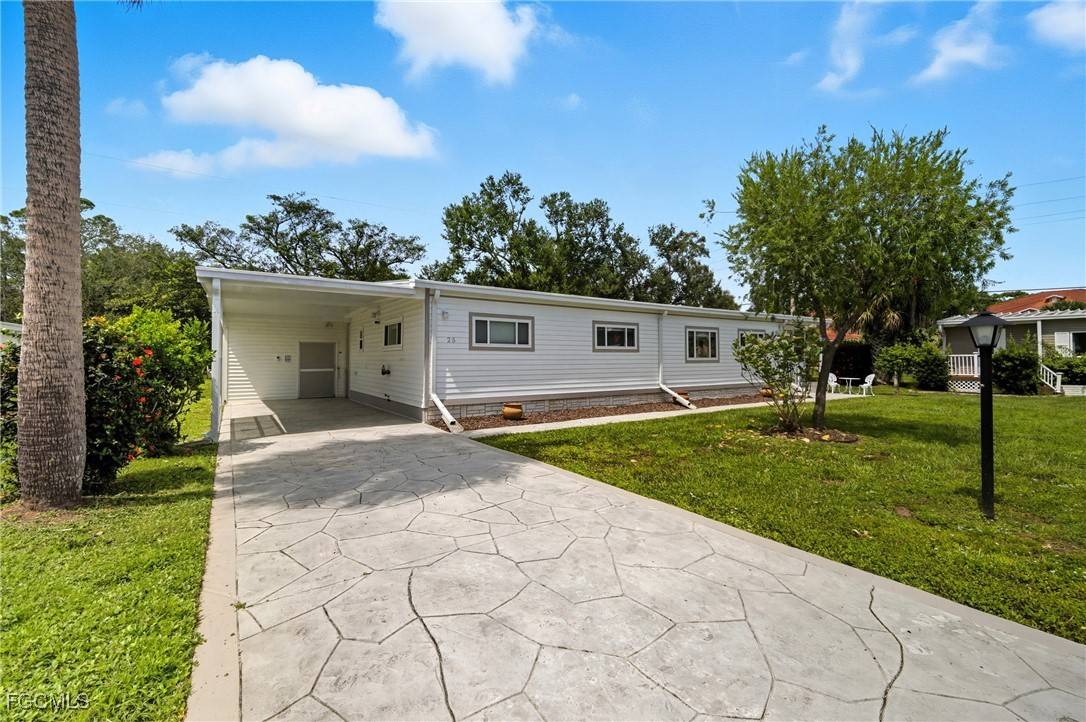 Fort Myers, FL 33908,25 W Hampton DR