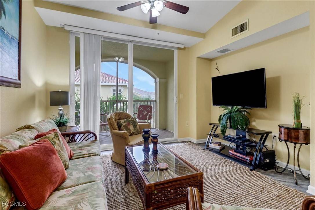 Fort Myers, FL 33901,4105 Residence DR #722