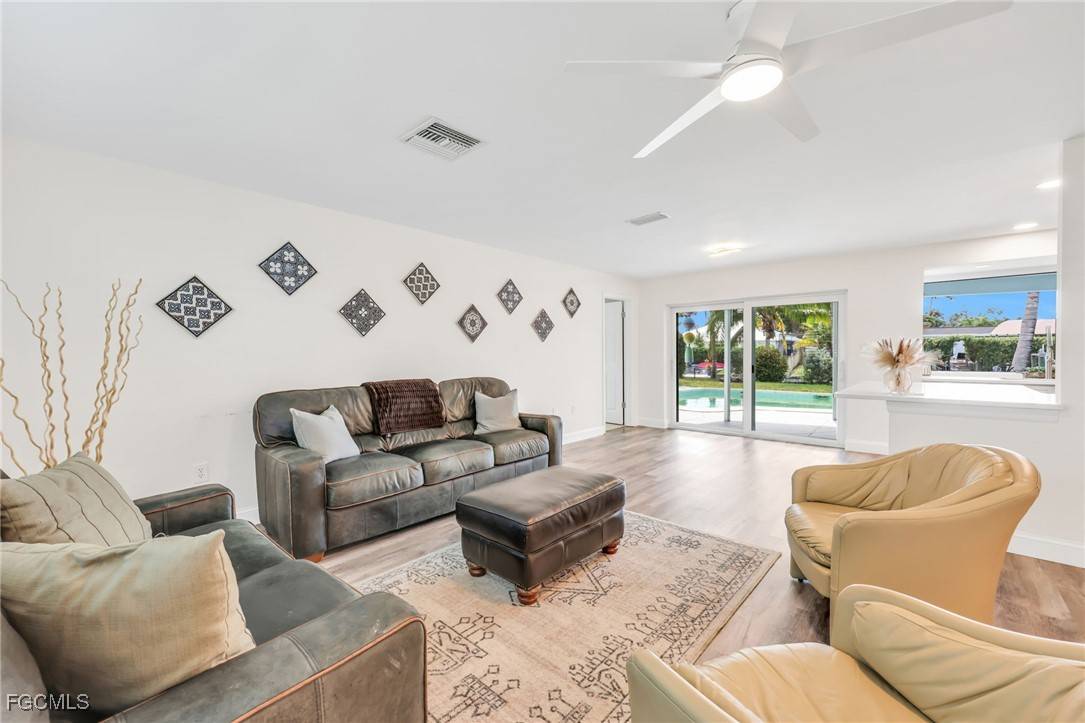 Fort Myers, FL 33919,392 Norwood CT