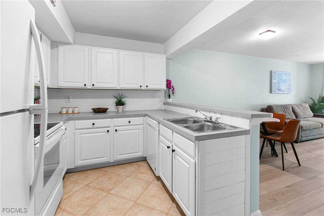 Fort Myers, FL 33901,4121 Residence DR #303