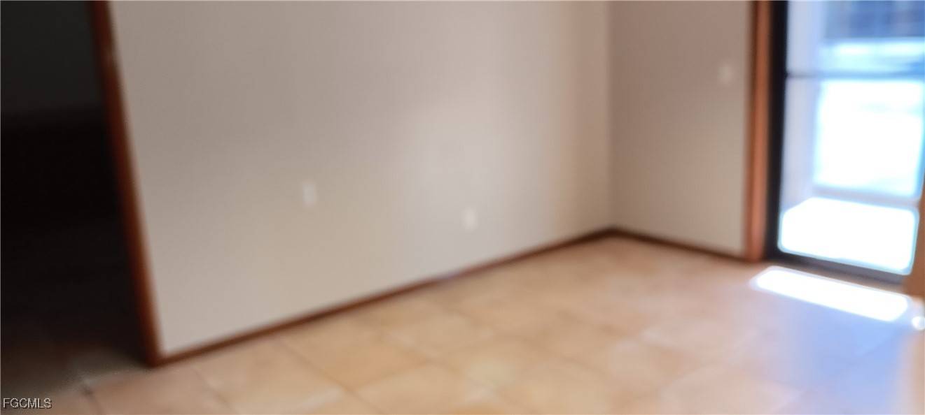 Fort Myers, FL 33912,5929 Youngquist RD #5